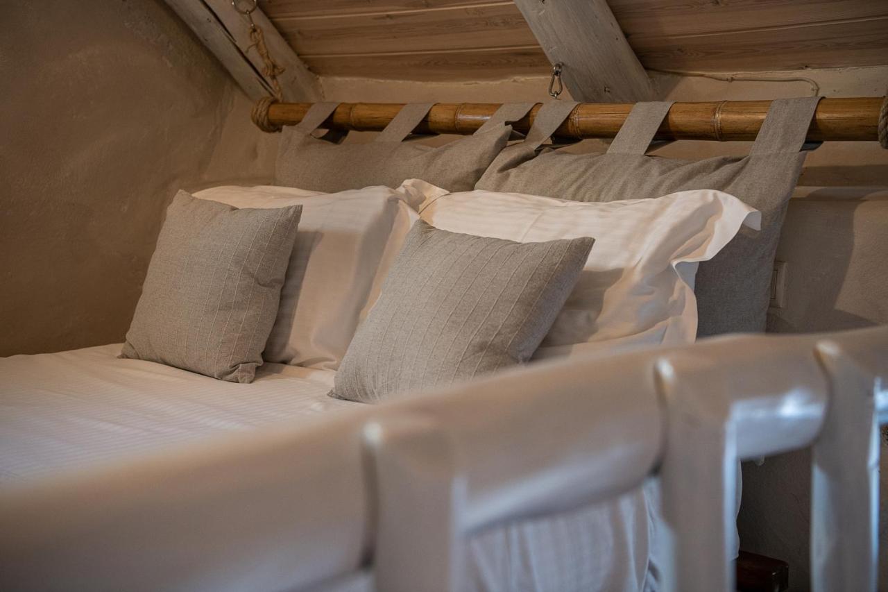 Verekinthos Villas - Pool, Hot Tub, Bbq, Kids Playground, Stunning Mountain Views Yerolákkos Eksteriør bilde