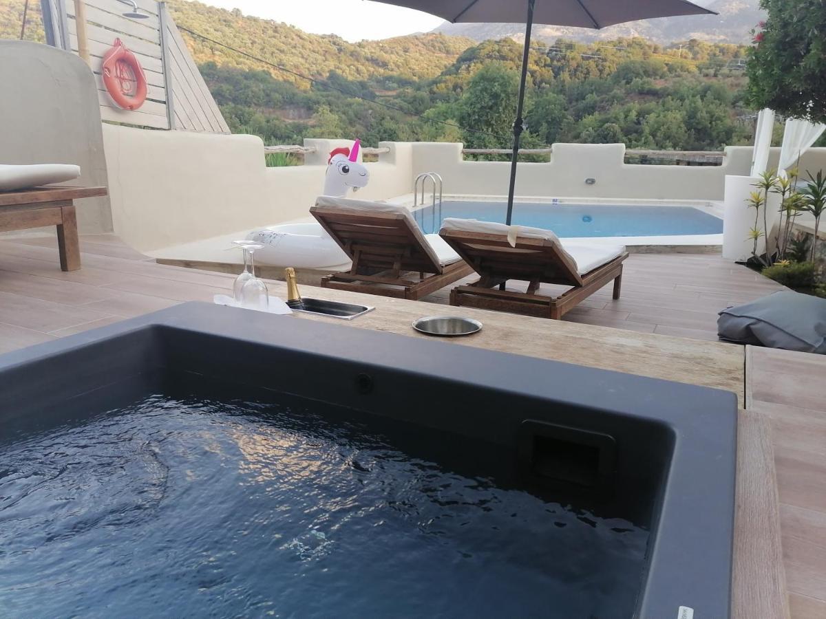 Verekinthos Villas - Pool, Hot Tub, Bbq, Kids Playground, Stunning Mountain Views Yerolákkos Eksteriør bilde