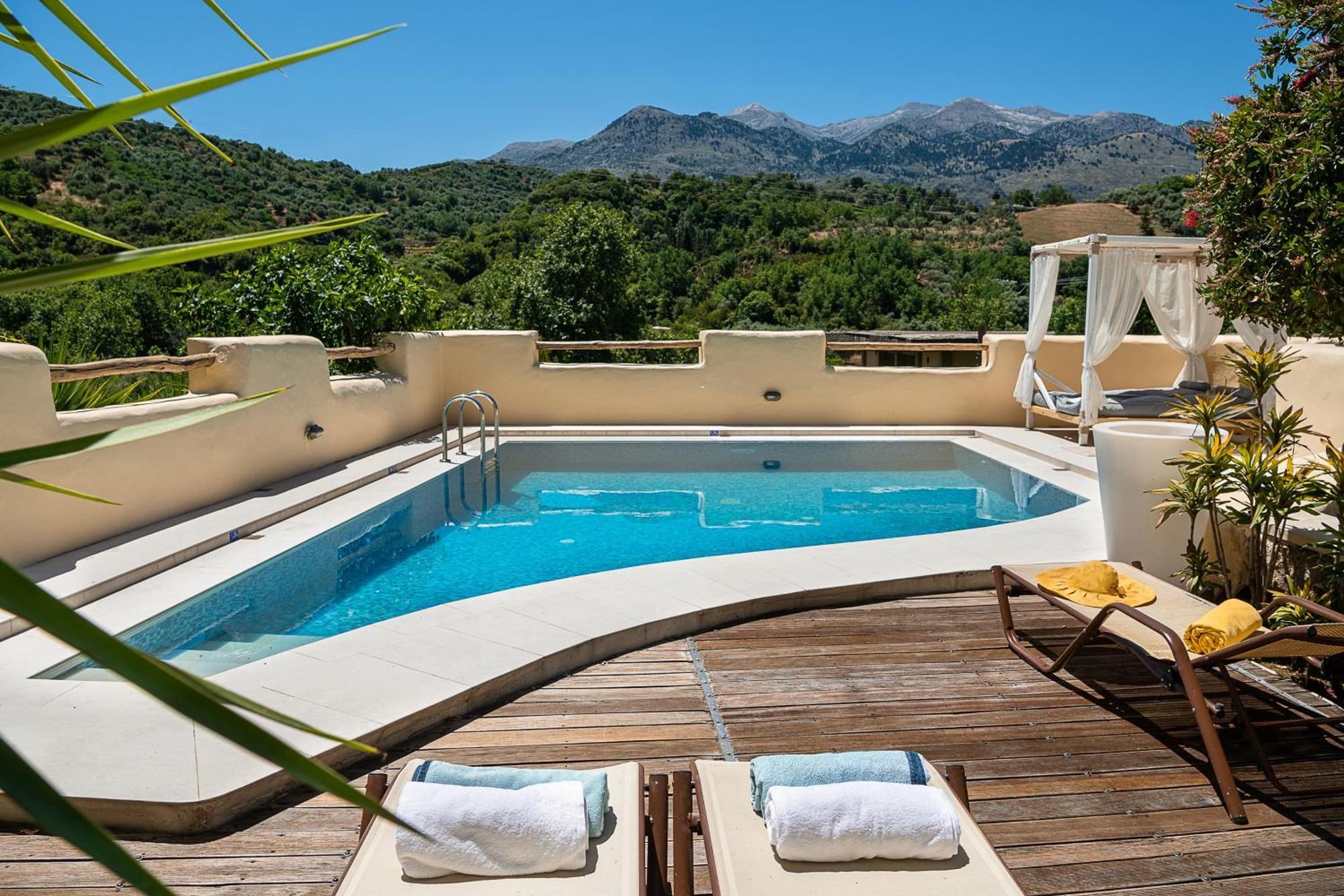 Verekinthos Villas - Pool, Hot Tub, Bbq, Kids Playground, Stunning Mountain Views Yerolákkos Eksteriør bilde