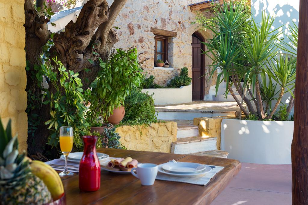 Verekinthos Villas - Pool, Hot Tub, Bbq, Kids Playground, Stunning Mountain Views Yerolákkos Eksteriør bilde